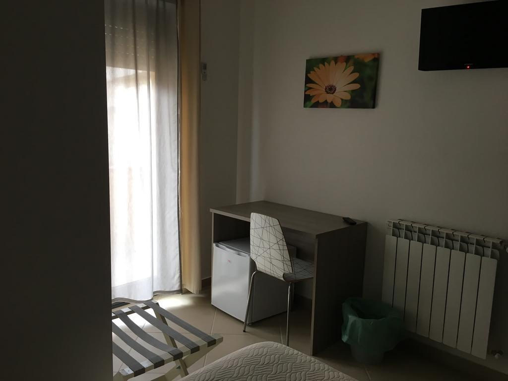 B&B A Due Passi San Giovanni Gemini Exteriér fotografie