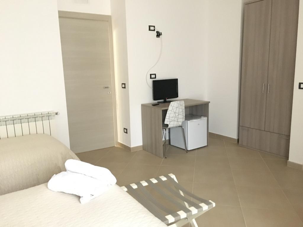 B&B A Due Passi San Giovanni Gemini Exteriér fotografie